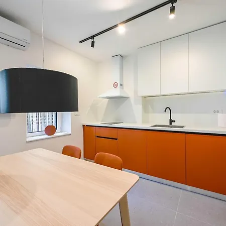Smart And Cozy Downtown Nooks - Two Bedroom Διαμέρισμα Ρόβινι