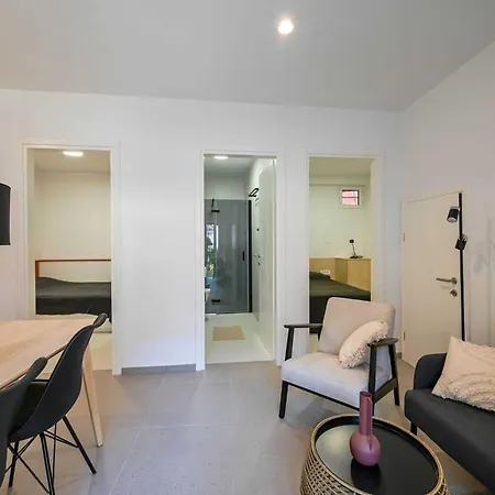 Διαμέρισμα Smart And Cozy Downtown Nooks - Two Bedroom Ρόβινι